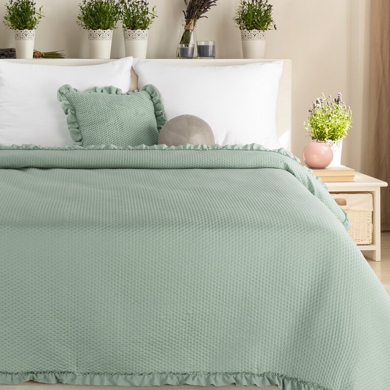 Narzuta na łóżko 220x240 Falbanka szałwiowa Design 91 Eurofirany - detal falbanki